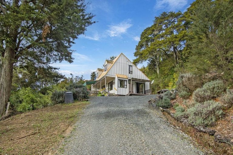 Photo of property in 54 Paparoa Station Road, Paparoa, 0571