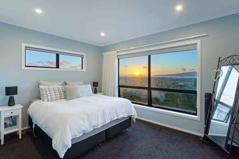 Photo of property in 6 Wilson Way, Waikanae, 5036