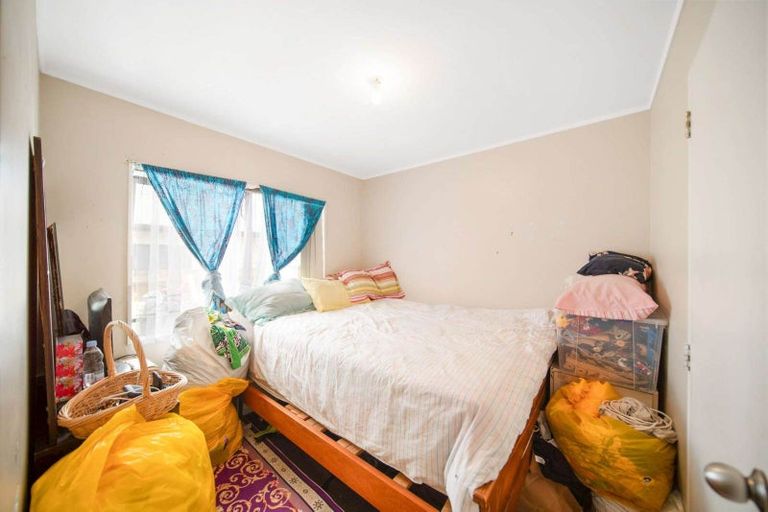 Photo of property in 2/144 Shifnal Drive, Randwick Park, Auckland, 2105