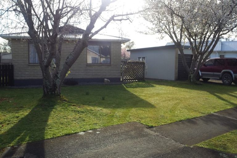 Photo of property in 20 Fisher Place, Carterton, 5713