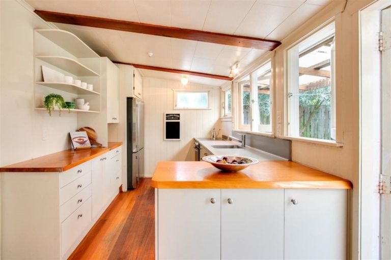 Photo of property in 23 Pipi Street, Te Awanga, 4102