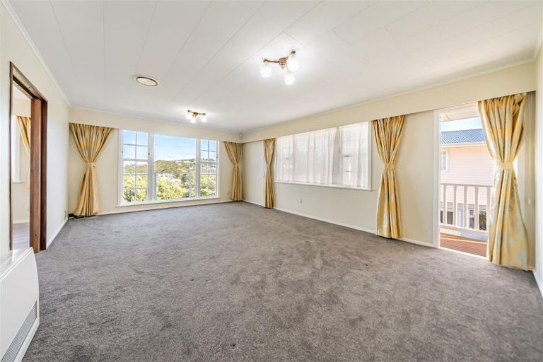 Photo of property in 24 Cypress Drive, Maungaraki, Lower Hutt, 5010