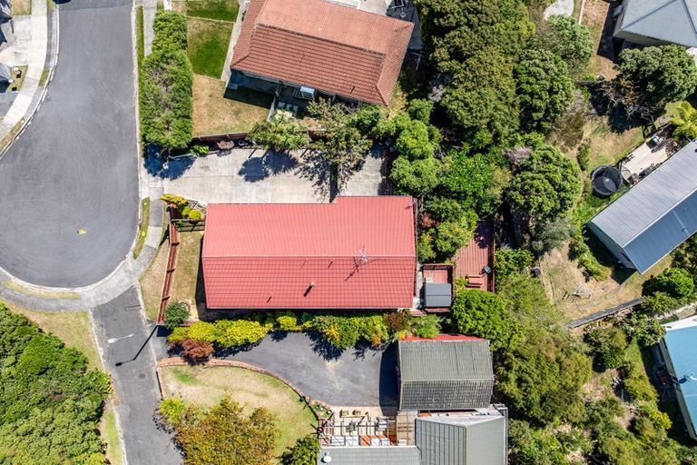 Photo of property in 49 Kinloch Place, Papakowhai, Porirua, 5024