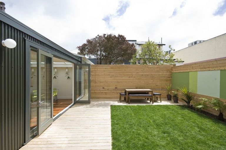 Photo of property in 110 Abel Smith Street, Te Aro, Wellington, 6011