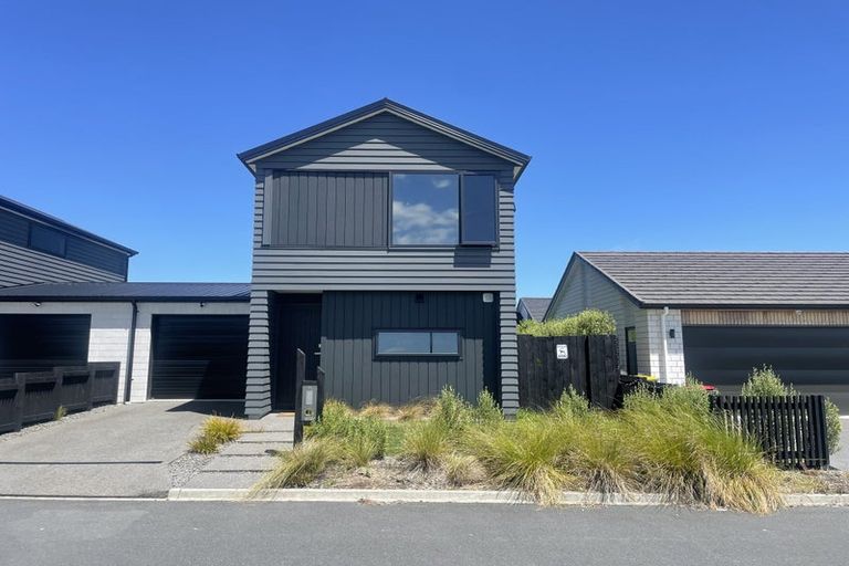 Photo of property in 15 Keys Street, Elderslea, Upper Hutt, 5018