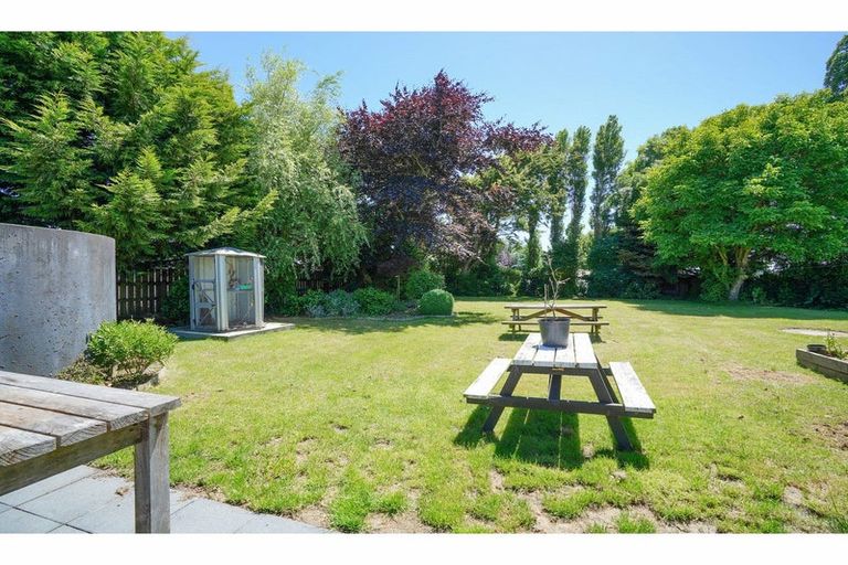 Photo of property in 12 Mclew Road, Kennington, Invercargill, 9871