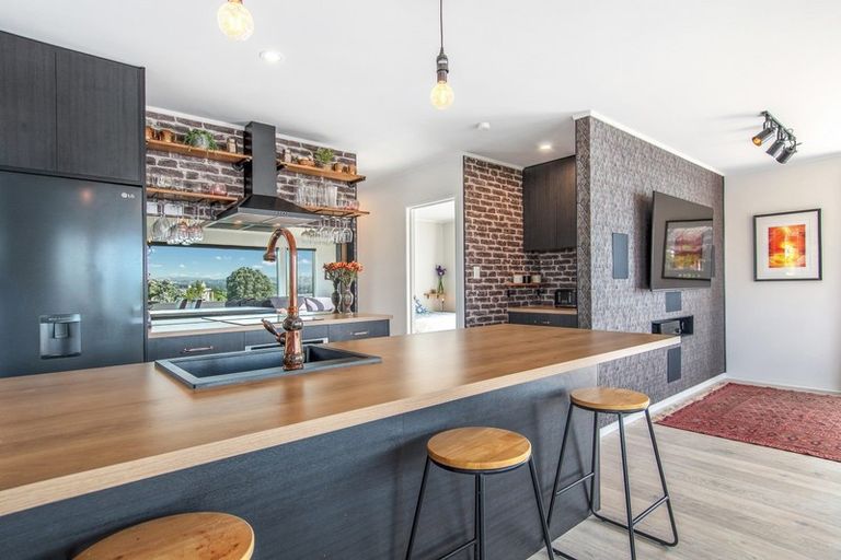 Photo of property in 115b Harbour View Road, Omokoroa, 3114