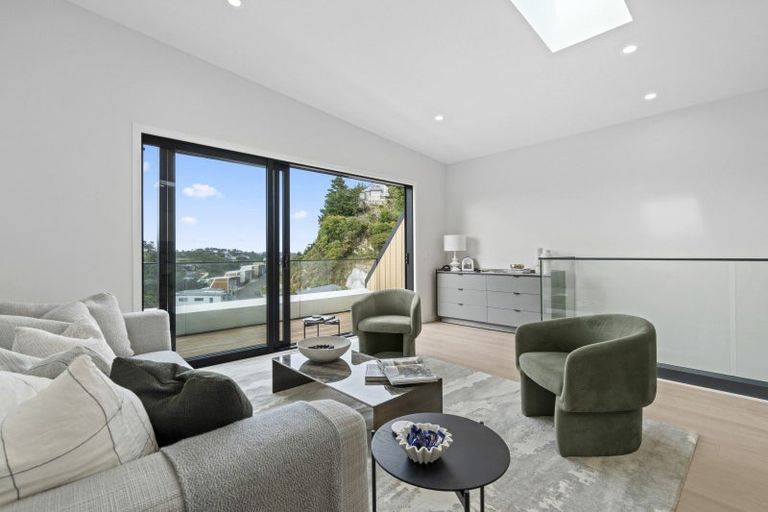 Photo of property in 115 Tiketike Way, Brooklyn, Wellington, 6021