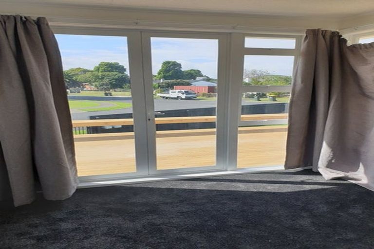 Photo of property in 2 Mariner Street, Mangere, Auckland, 2022