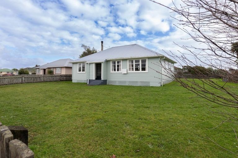 Photo of property in 14 Colvin Street, Westport, 7825
