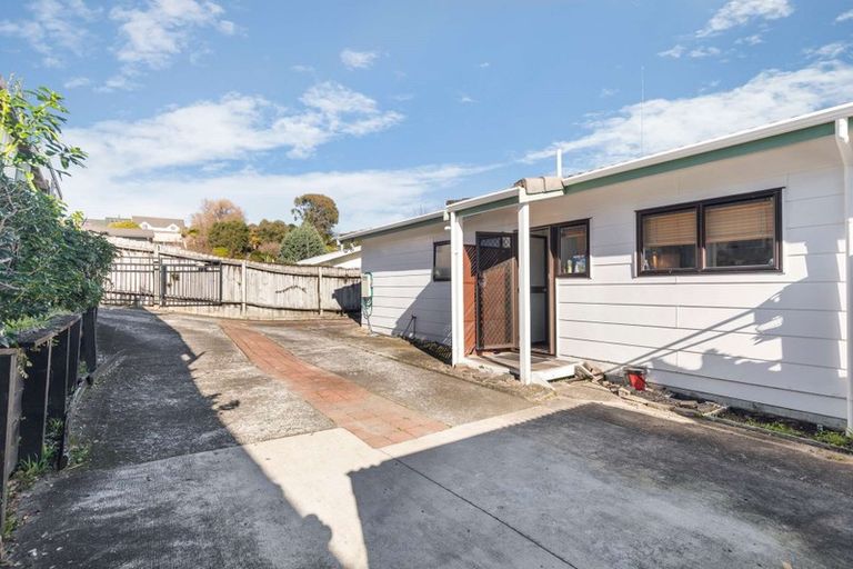 Photo of property in 2/97 Waitaha Road, Welcome Bay, Tauranga, 3112