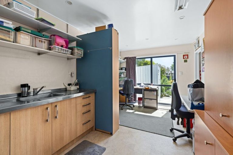 Photo of property in 34 Logan Avenue, Marewa, Napier, 4110