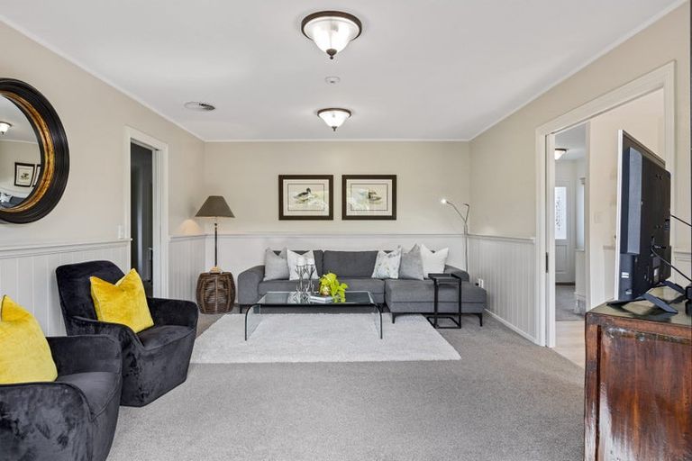 Photo of property in 23 Glucina Avenue, West Harbour, Auckland, 0618