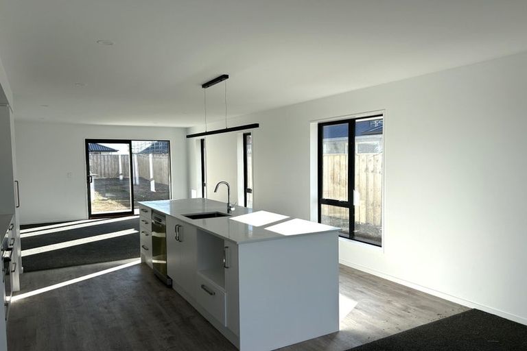 Photo of property in 37 Sanders Way, Rolleston, 7614