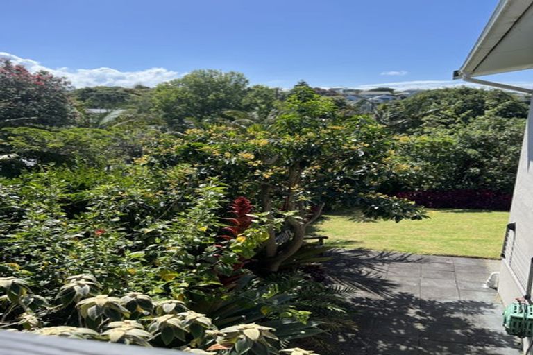 Photo of property in 906 Beach Road, Waiake, Auckland, 0630