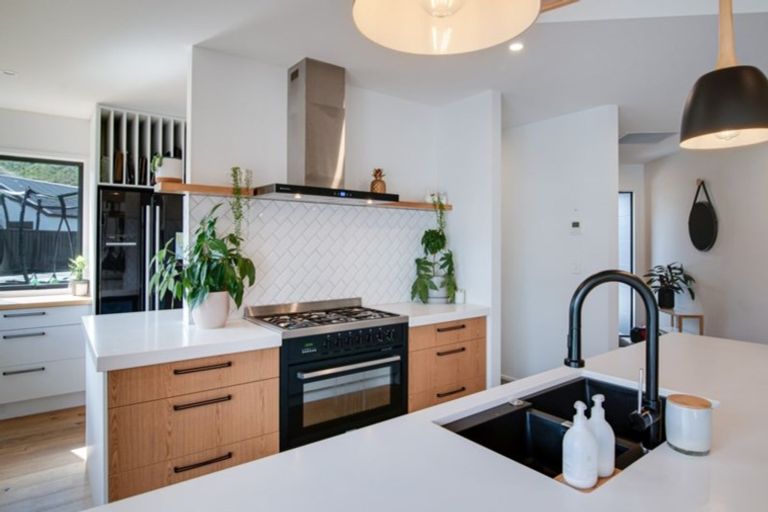 Photo of property in 6 Sandford Terrace, Lower Shotover, Queenstown, 9304