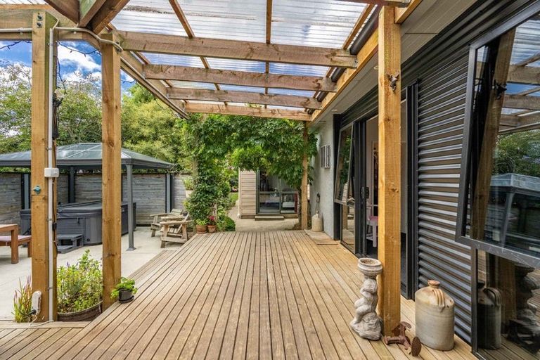 Photo of property in 775 Queens Drive, Waikiwi, Invercargill, 9810