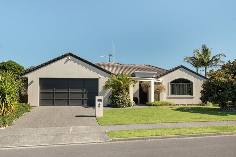 Photo of property in 98 Santa Monica Drive, Papamoa Beach, Papamoa, 3118