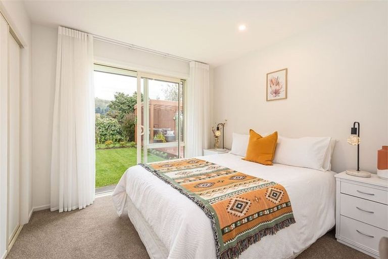 Photo of property in 20 Wendy Place, Heathcote Valley, Christchurch, 8022