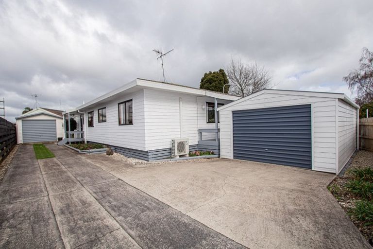 Photo of property in 1 Beadle Place, St Andrews, Hamilton, 3200