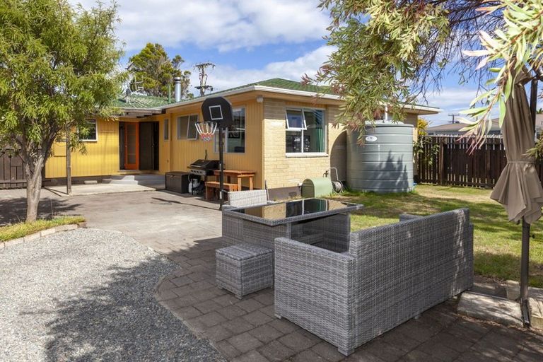 Photo of property in 65 Donovan Road, Paraparaumu Beach, Paraparaumu, 5032