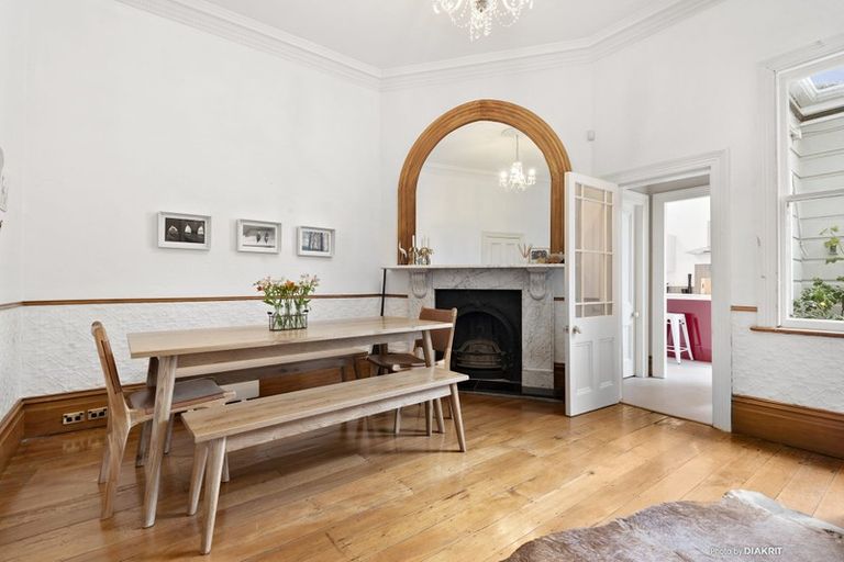 Photo of property in 18 Bidwill Street, Mount Cook, Wellington, 6021