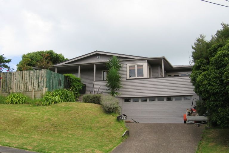 Photo of property in 124 Island Bay Road, Beach Haven, Auckland, 0626