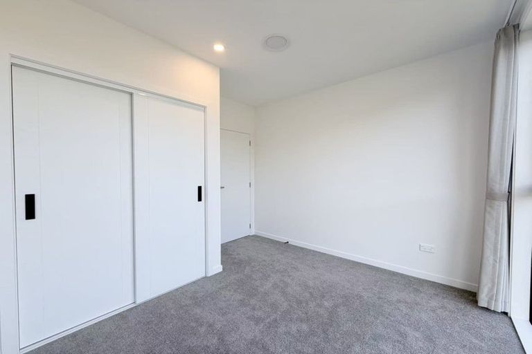 Photo of property in 13a King Richard Place, Browns Bay, Auckland, 0630