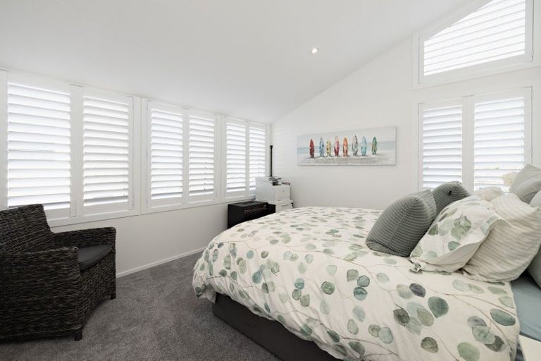 Photo of property in 112 Karewa Parade, Papamoa Beach, Papamoa, 3118