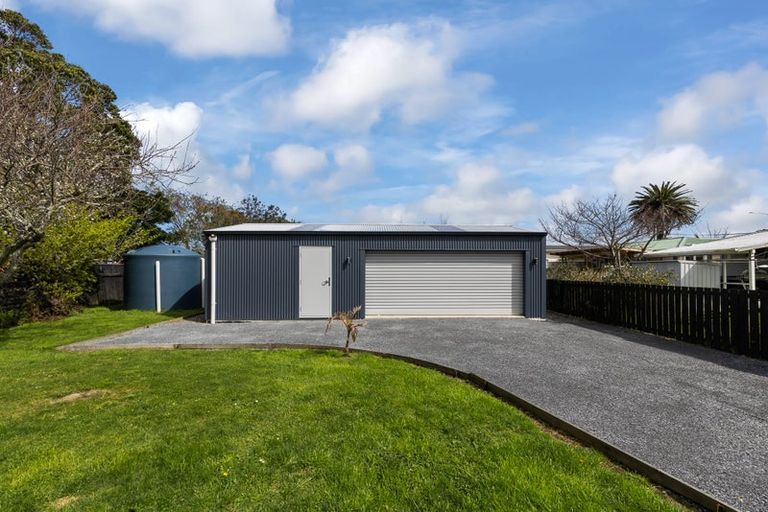Photo of property in 2 Coleman Street, Paraparaumu, 5032