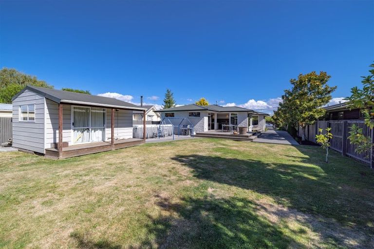 Photo of property in 16 Englefield Road, Belfast, Christchurch, 8051