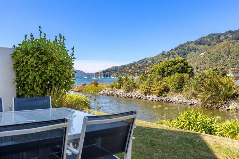 Photo of property in 10/45 Beach Road, Waikawa, Picton, 7220
