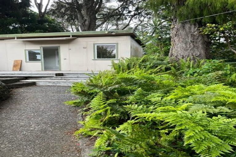 Photo of property in 802 West Coast Road, Oratia, Auckland, 0604