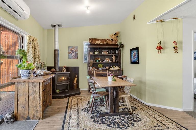 Photo of property in 95 Queen Street, Westport, 7825