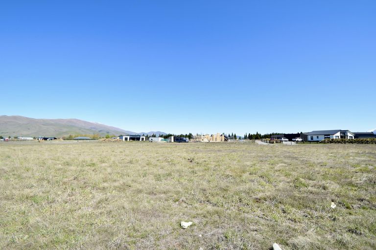 Photo of property in 2 Avlis Place, Twizel, 7901