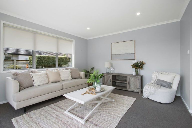 Photo of property in 60 Kayelene Place, Omokoroa, 3114