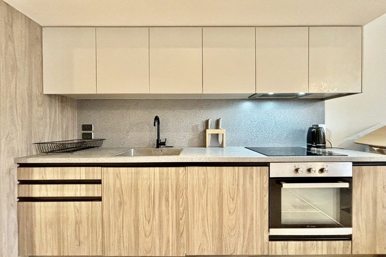 Photo of property in Unit 107,l1, 107/14 Laings Road, Hutt Central, Lower Hutt, 5010