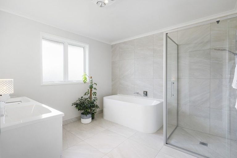 Photo of property in 75 Waimanu Awa Road, Runciman, Drury, 2579