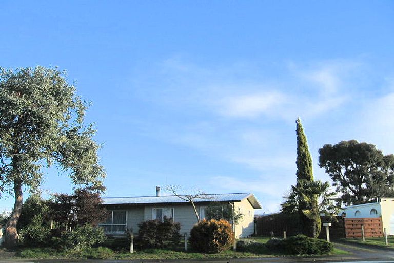 Photo of property in 217 Flaxmere Avenue, Flaxmere, Hastings, 4120