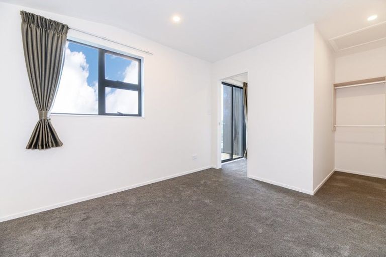Photo of property in 8/60 Triangle Road, Massey, Auckland, 0614