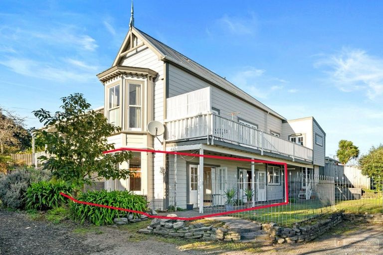 Photo of property in 218 Frankley Road, Frankleigh Park, New Plymouth, 4310