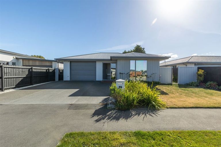 Photo of property in 25 Kingsbridge West, Burwood, Christchurch, 8083