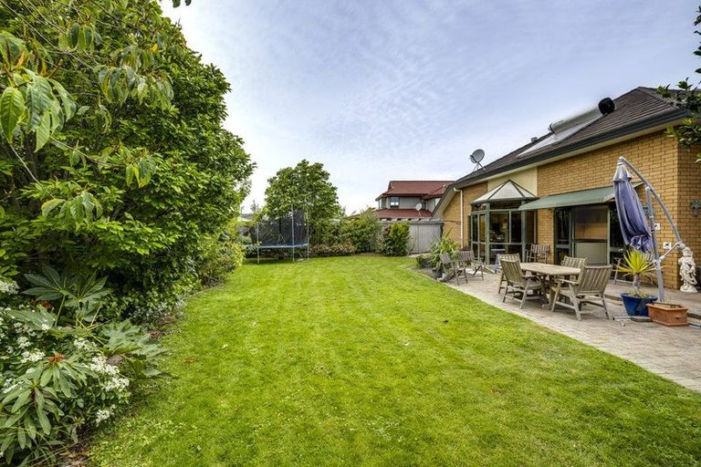 Photo of property in 10 Knightsbridge Place, Taradale, Napier, 4112