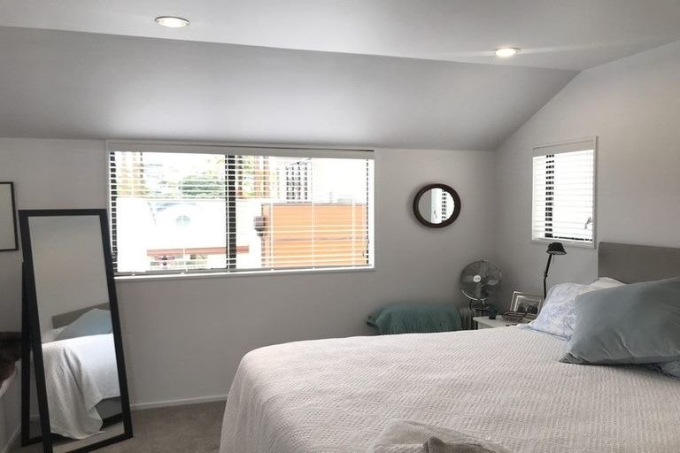 Photo of property in 1/12 Craig Road, Milford, Auckland, 0620