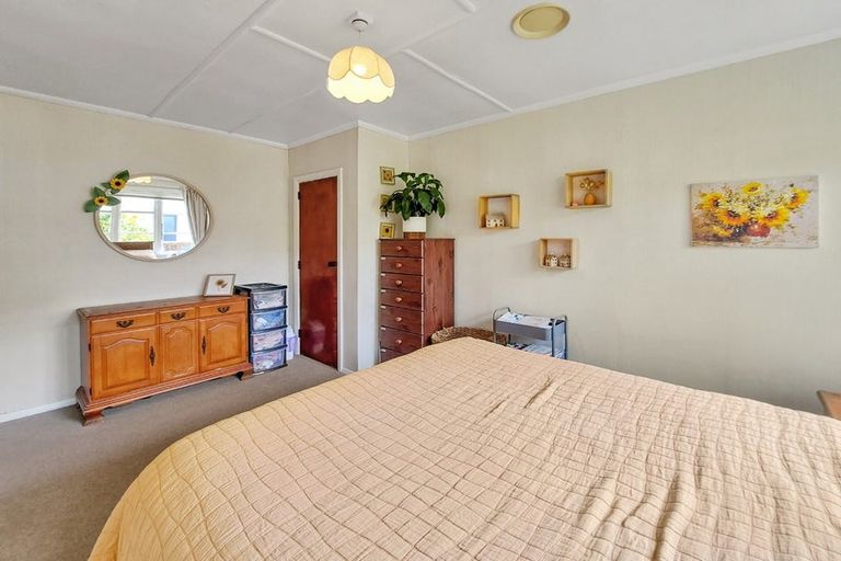 Photo of property in 69 Sladden Street, Naenae, Lower Hutt, 5011