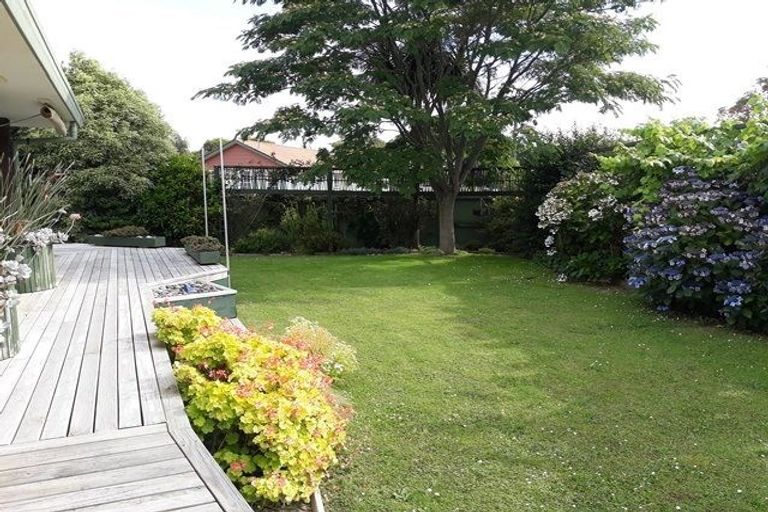 Photo of property in 1 Paul Place, Awapuni, Palmerston North, 4412