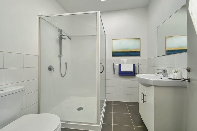 Photo of property in 2/35 Home Street, Mount Victoria, Wellington, 6011