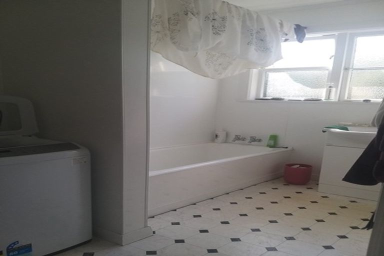 Photo of property in 5 Harland Street, Brooklyn, Wellington, 6021