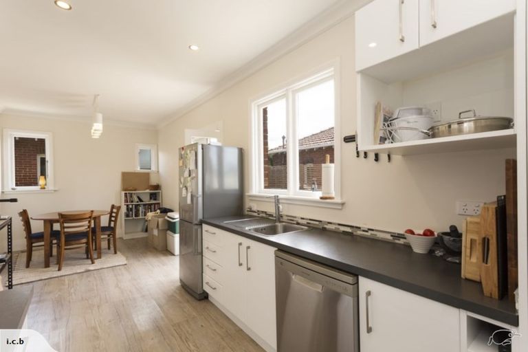 Photo of property in 272 Macandrew Road, Forbury, Dunedin, 9012