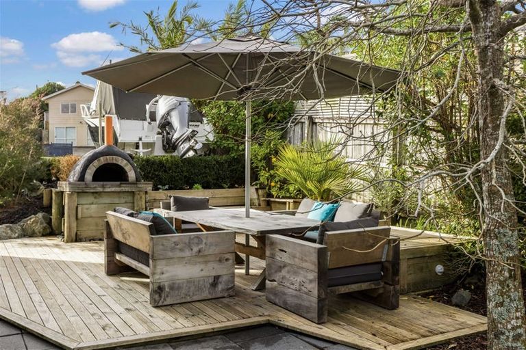 Photo of property in 56 Donald Street, Stanmore Bay, Whangaparaoa, 0932